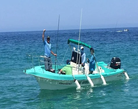 Mini Hooker sportfishing boat.
